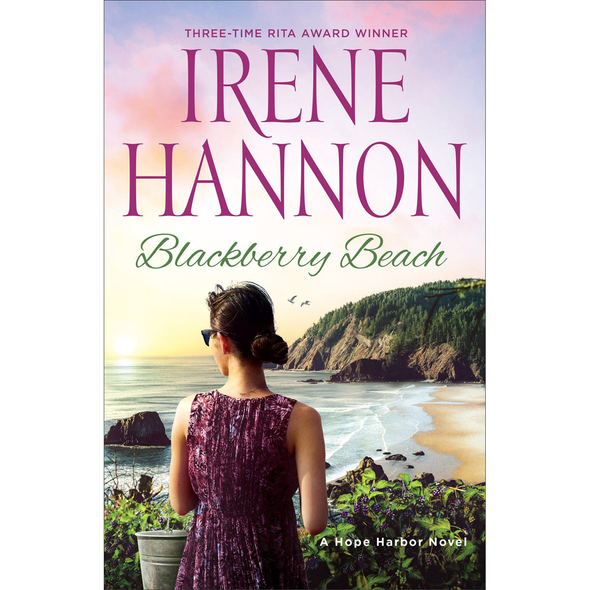 Blackberry Beach: A Hope Harbor Novel (Paperback)