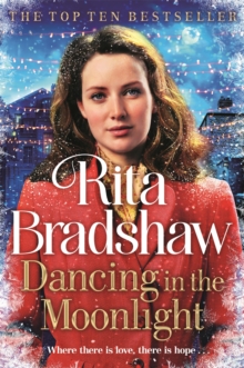 Dancing in the Moonlight : A Heart-breaking Historical Romance that is Gripping Until the Very Last Page